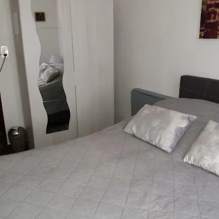 D'hotes Chez Pierrot Et Flo Bed & Breakfast Vugelles-La Mothe